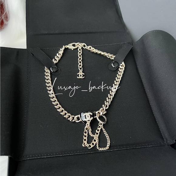 SOLD Chanel chocker - Picture 2 of 3